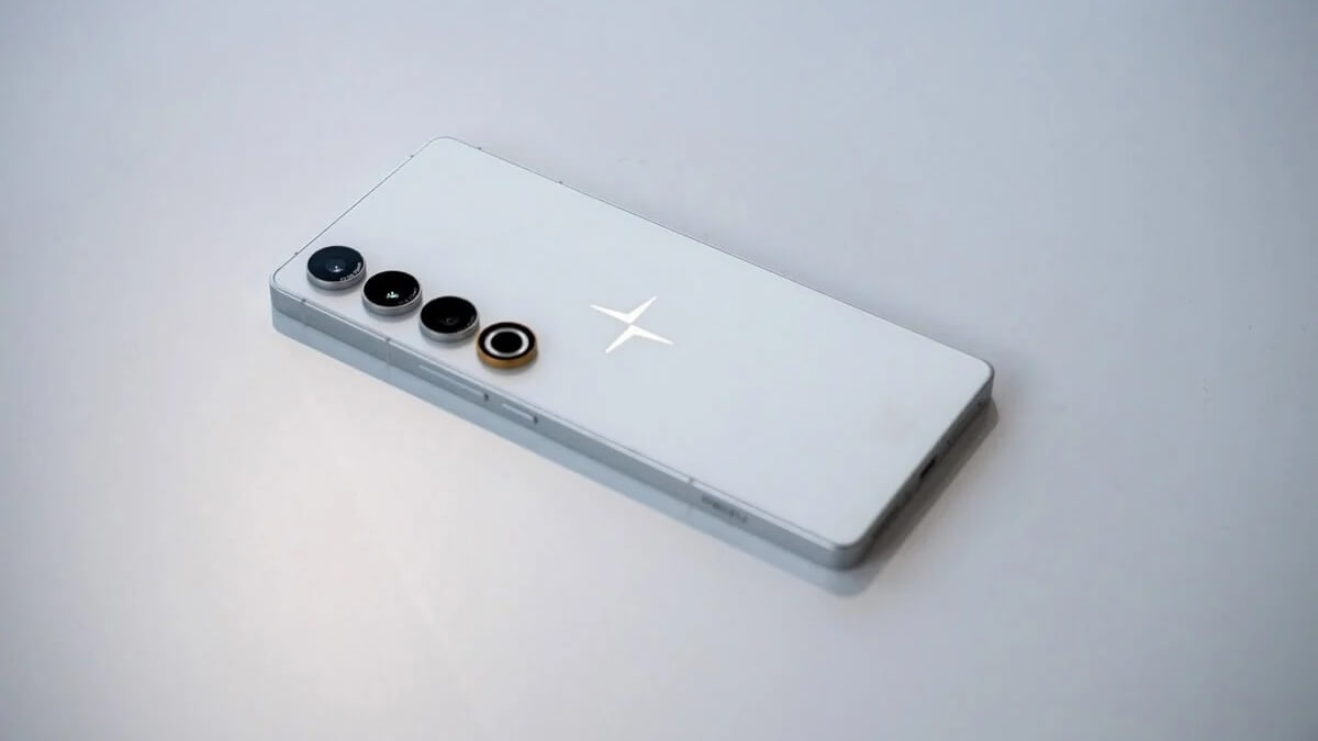 Автобренд Polestar выпустил переделанный Meizu 21 Pro за $1020