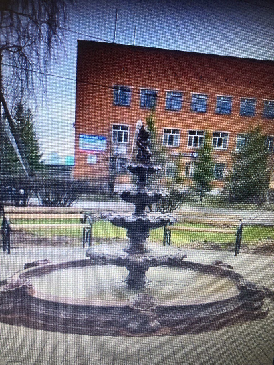 В поселке Яр заработал новый фонтан